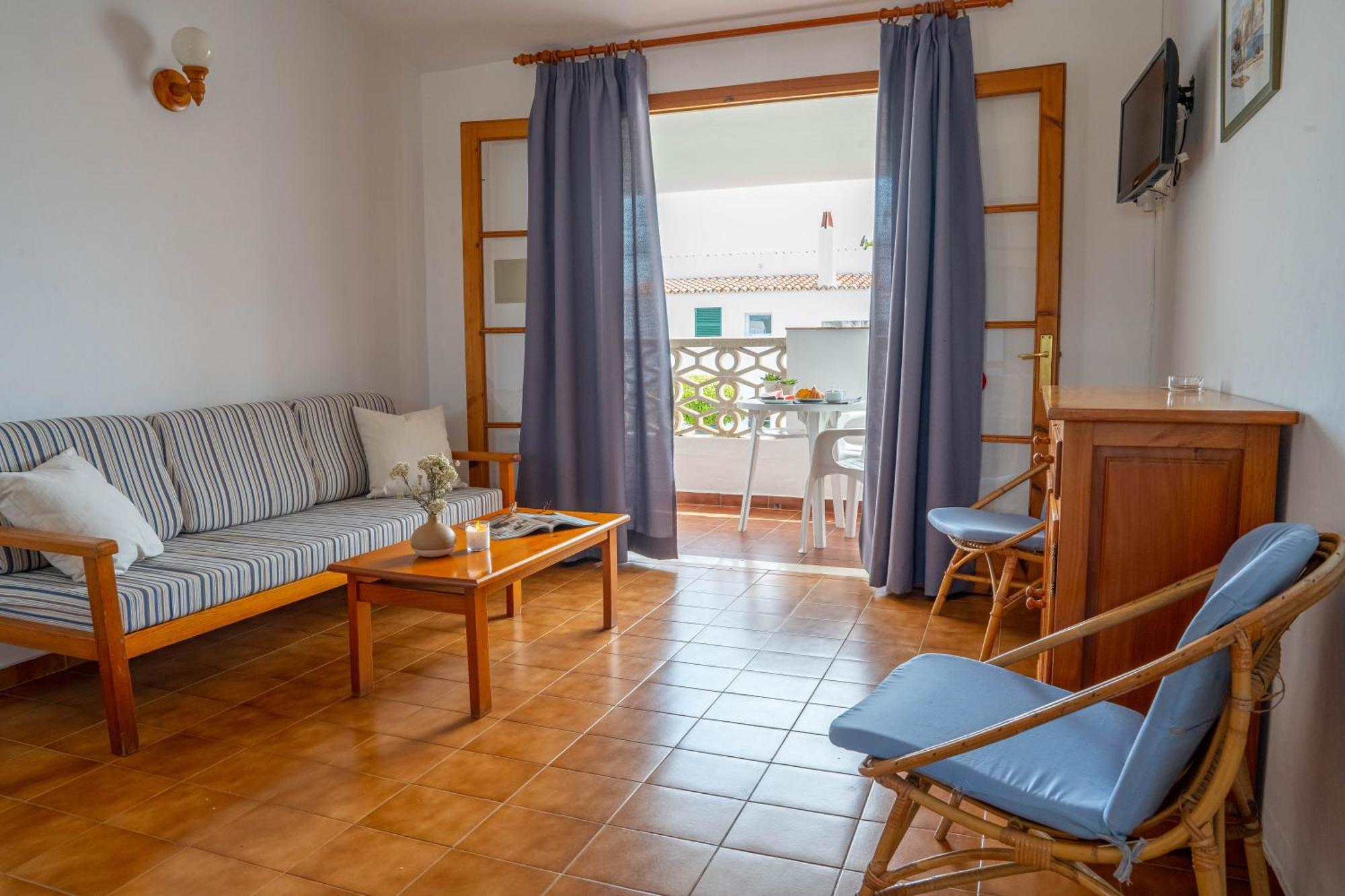 Apartamentos Sa Caleta Exterior photo